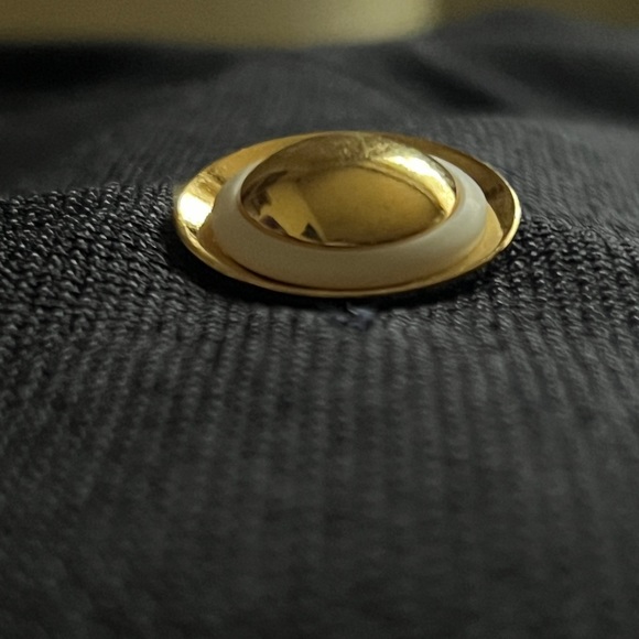 Women’s Short Sleeve Tailored Blazer - Picture 3 of 4